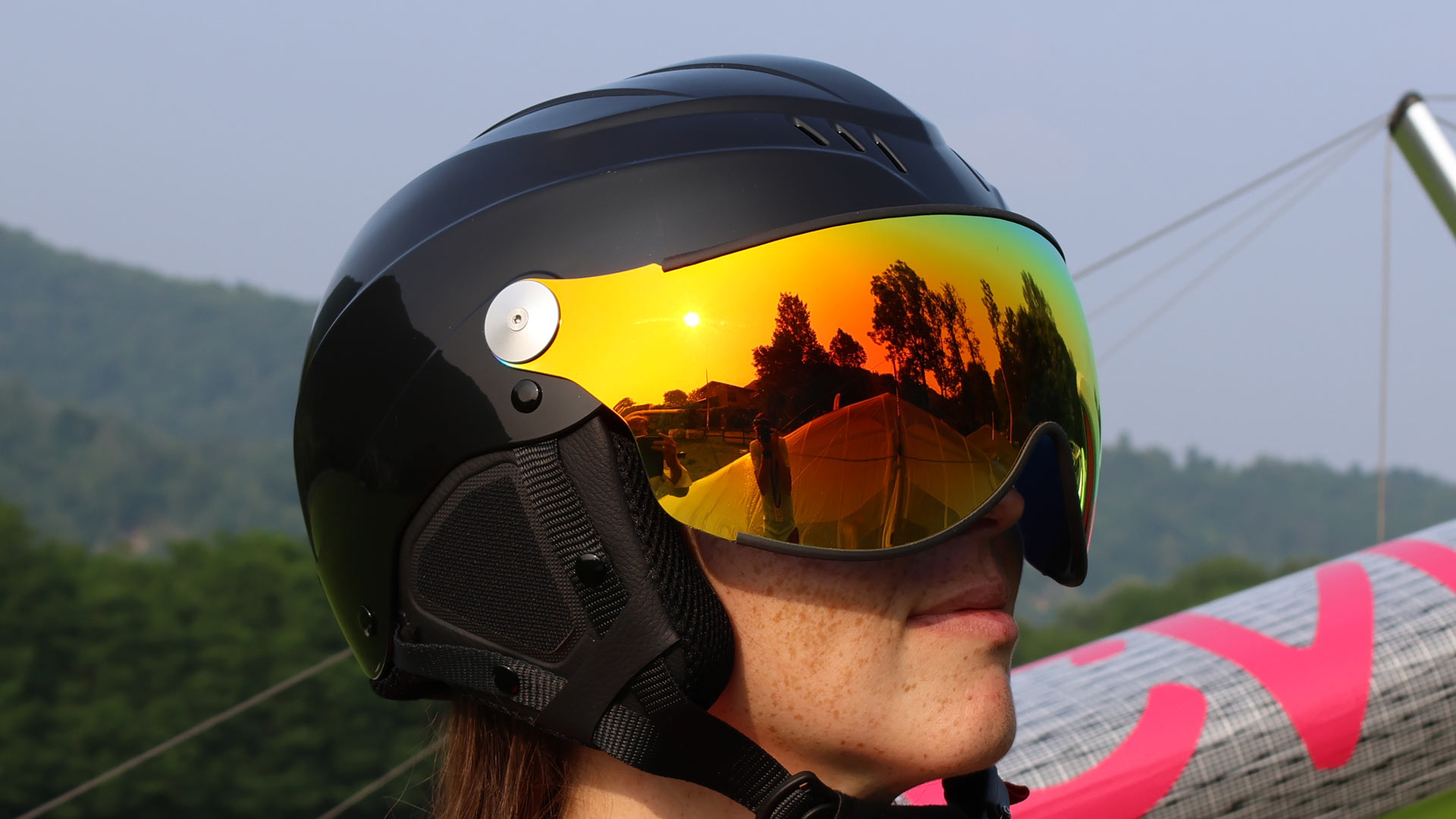 Casco con visera Eco